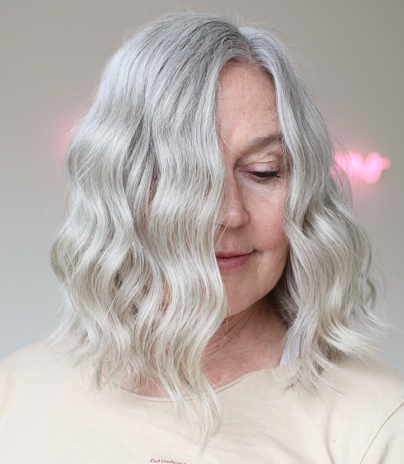 Over Collarbone Wavy Lob