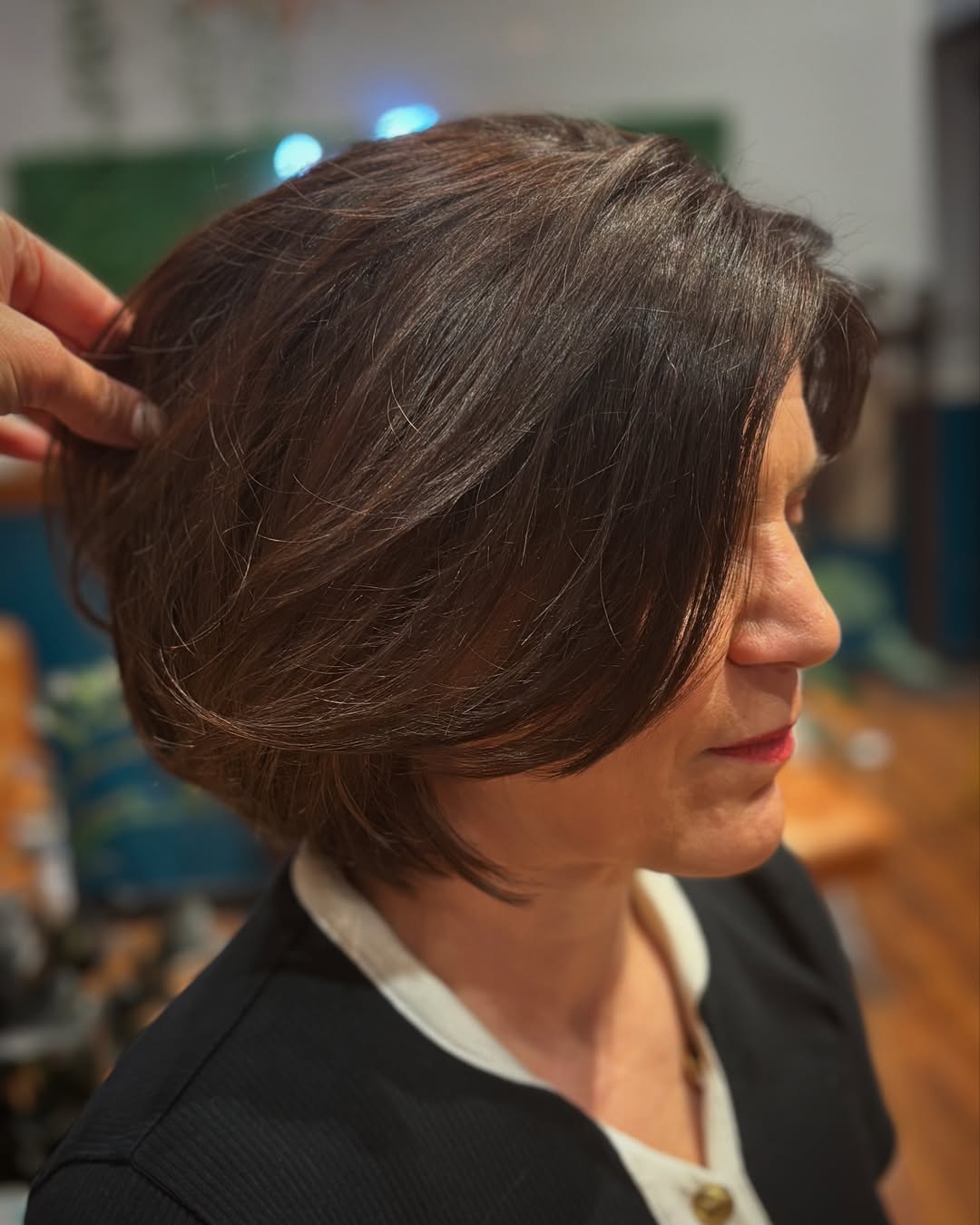 Short Bob to Look Younger