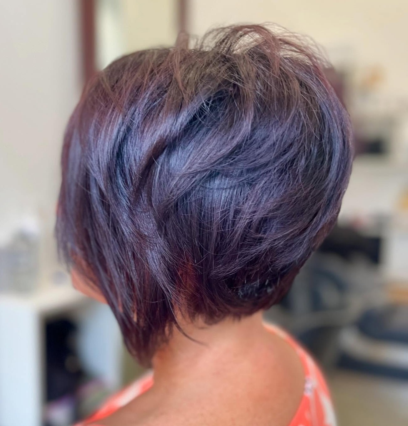 Short Graduated Brown Bob