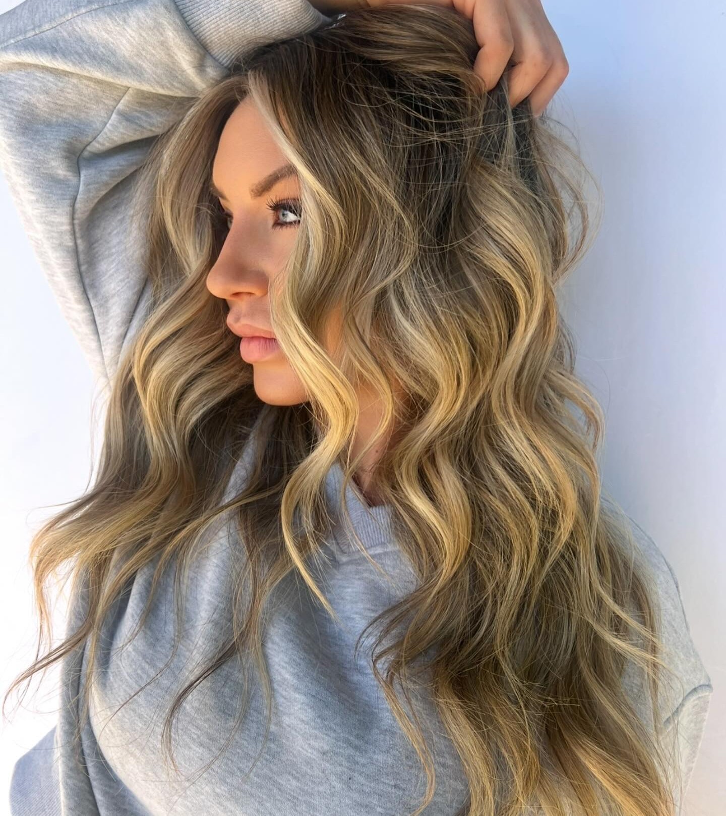 Delicate Sun-Kissed Highlights