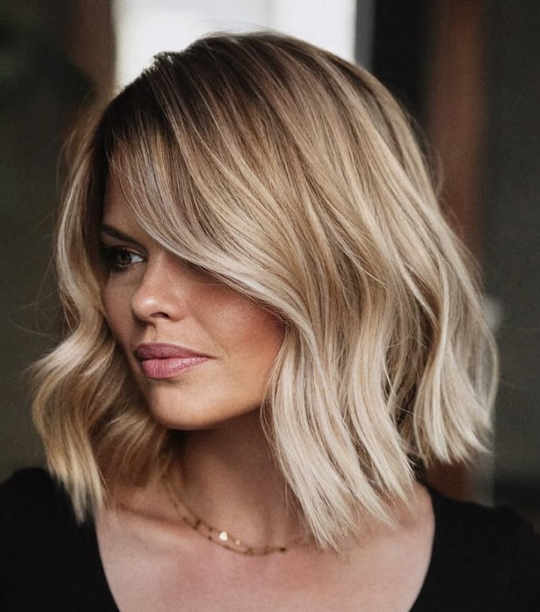 Medium Bob with Blonde Highlights
